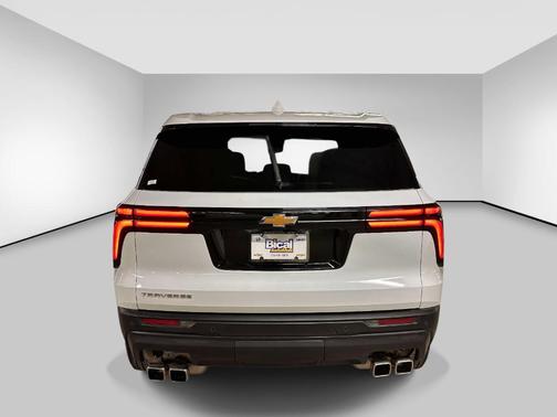 Summit White 2024 Chevrolet Traverse LS