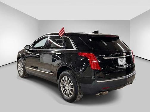 Stellar Black Metallic 2018 Cadillac XT5 Luxury