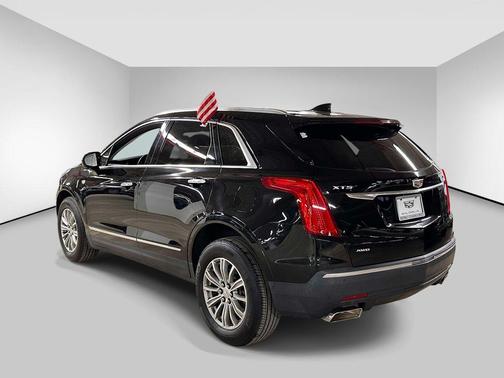 Stellar Black Metallic 2018 Cadillac XT5 Luxury