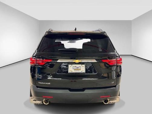Mosaic Black Metallic 2023 Chevrolet Traverse LT Cloth