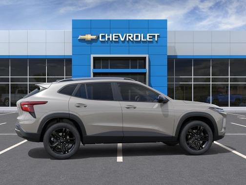 White Sand 2026 Chevrolet Trax ACTIV
