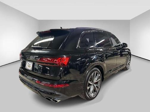 Mythos Black Metallic 2023 Audi SQ7 4.0T Premium Plus
