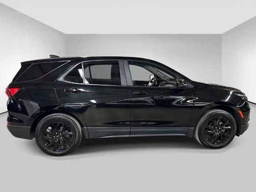 Mosaic Black Metallic 2024 Chevrolet Equinox LS