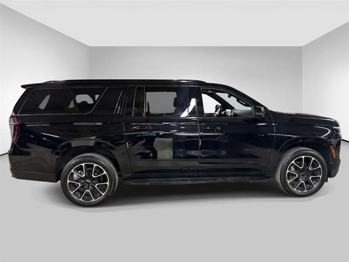 2025 Chevrolet Suburban RST