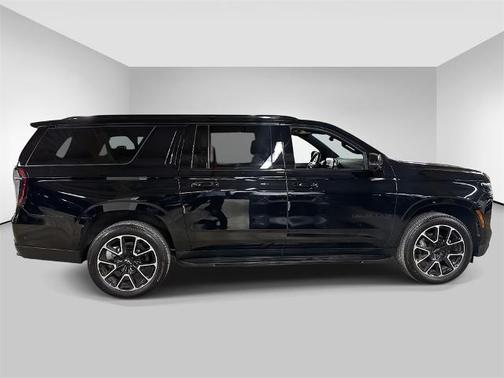 2025 Chevrolet Suburban RST