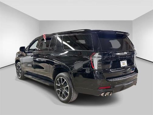 2025 Chevrolet Suburban RST
