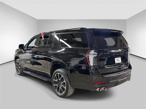 2025 Chevrolet Suburban RST