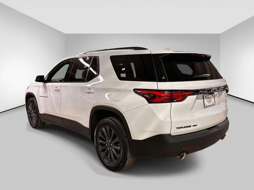 Summit White 2023 Chevrolet Traverse RS