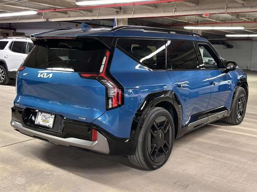 Ocean Blue 2024 Kia EV9 GT-Line