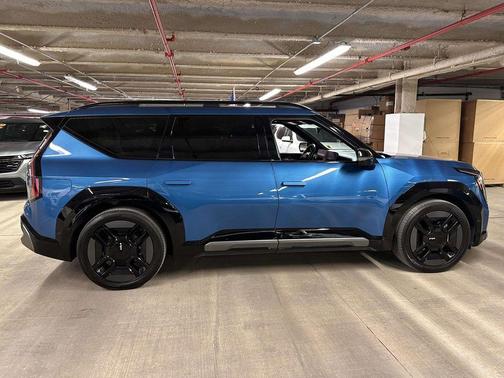 Ocean Blue 2024 Kia EV9 GT-Line