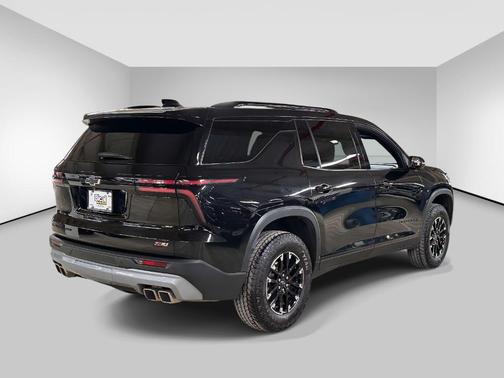 Mosaic Black Metallic 2024 Chevrolet Traverse Z71