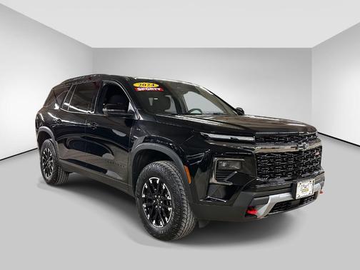 Mosaic Black Metallic 2024 Chevrolet Traverse Z71