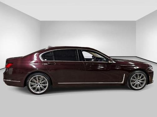 Royal Burgundy Red Metallic 2020 BMW 750 i xDrive