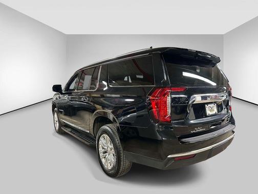 Onyx Black 2023 GMC Yukon XL SLT