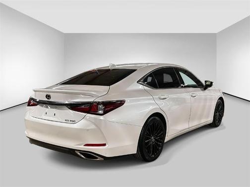 2022 Lexus ES 350 Base