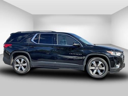Photo 4 of 33 of 2019 Chevrolet Traverse LT Leather