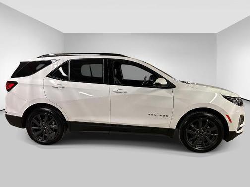 Summit White 2023 Chevrolet Equinox RS