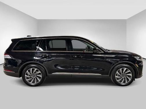 Black Metallic 2025 Lincoln Aviator Premiere