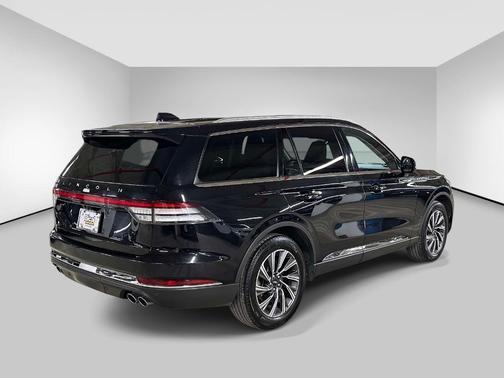Black Metallic 2025 Lincoln Aviator Premiere