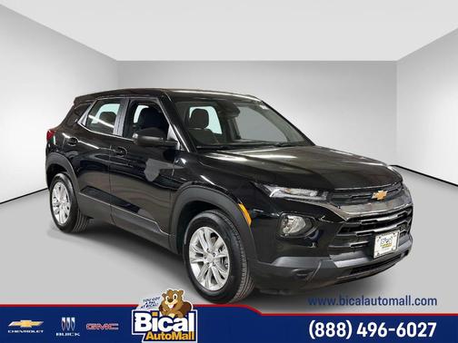 Mosaic Black Metallic 2023 Chevrolet Trailblazer LS