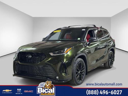 Magnetic Gray Metallic 2023 Toyota Highlander XSE