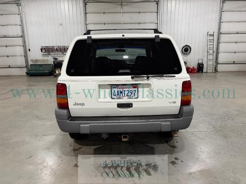 1997 Jeep Grand Cherokee Laredo 4WD