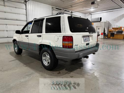 1997 Jeep Grand Cherokee Laredo 4WD