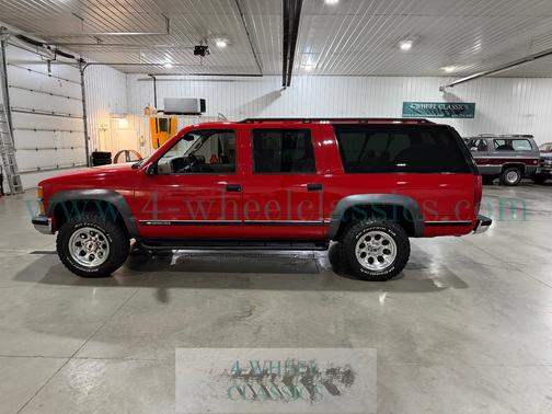 1997 Chevrolet Suburban 2500 LT