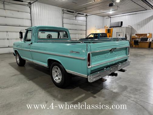 1967 Ford F100 Base
