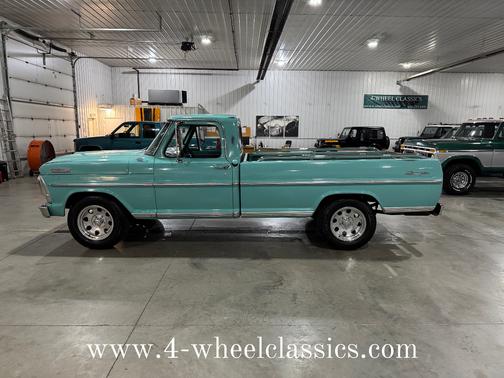 1967 Ford F100 Base