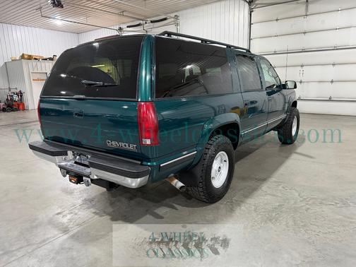 Emerald Green 1997 Chevrolet Suburban 2500 LT