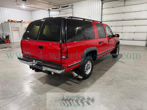 1999 GMC Suburban 2500 LT