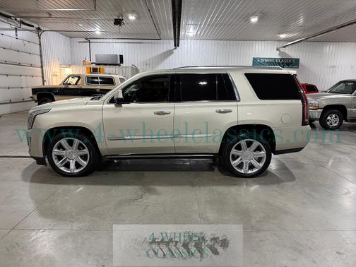 2016 Cadillac Escalade Premium