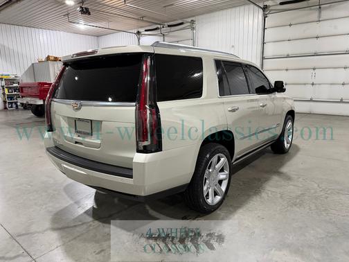2016 Cadillac Escalade Premium