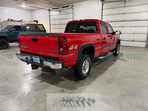 2004 Chevrolet Silverado 2500 LS H/D Crew Cab