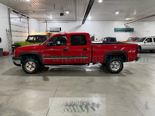 2004 Chevrolet Silverado 2500 LS H/D Crew Cab