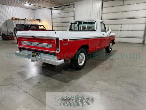 Red & White 1976 Ford F-250 Base