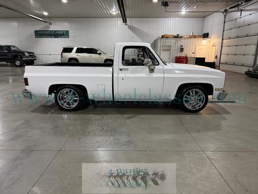 1985 Chevrolet C10/K10 Base