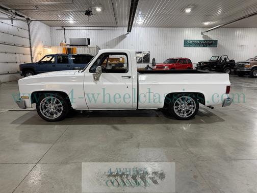 1985 Chevrolet C10/K10 Base