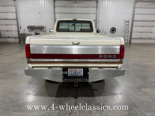 1988 Ford F-250 XLT Lariat