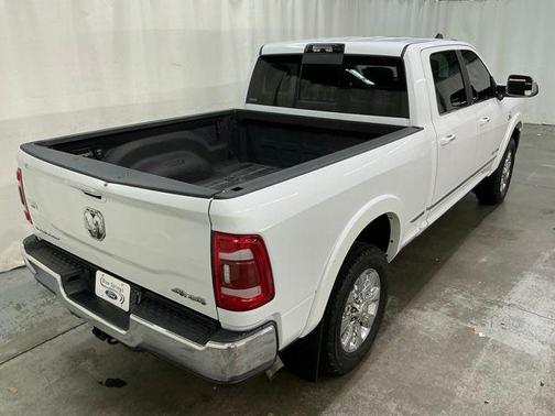 2022 RAM 3500 Limited Crew Cab 4x4 6'4' Box