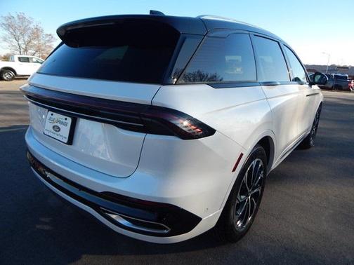 2024 Lincoln Nautilus Reserve