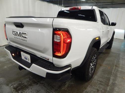 2023 GMC Canyon Base