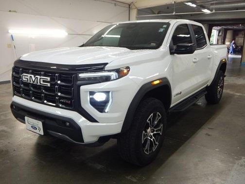 2023 GMC Canyon Base