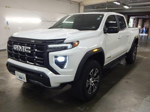 2023 GMC Canyon Base