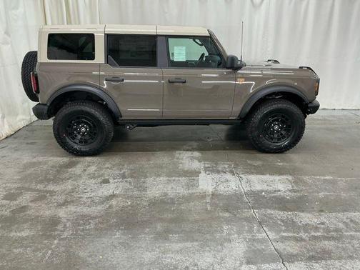 MARSH GRAY 2026 Ford Bronco Badlands