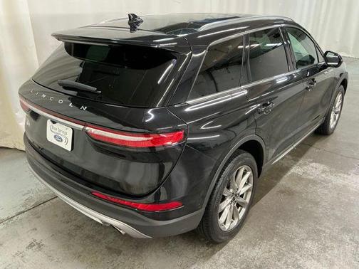 INFINITE BLACK 2021 Lincoln Corsair Standard