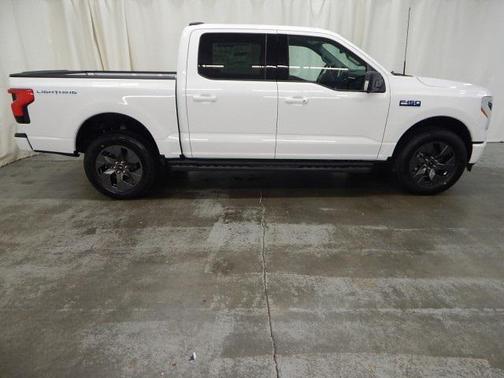 2025 Ford F-150 Lightning Flash