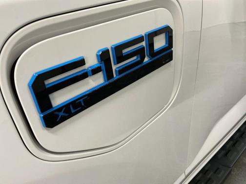 Oxford White 2024 Ford F-150 Lightning XLT