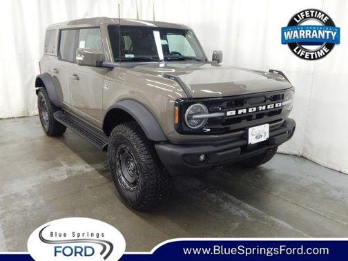 2025 Ford Bronco Outer Banks